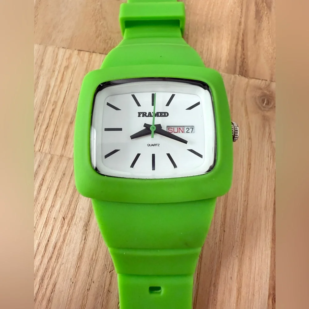 Framed impact rectangular bright green silicone watch NEW BATTERY